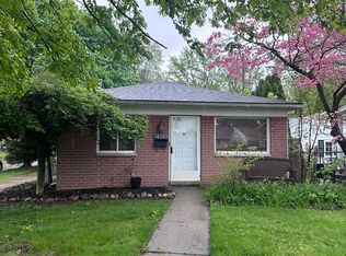 18203 Colgate St, Dearborn Heights, MI 48125