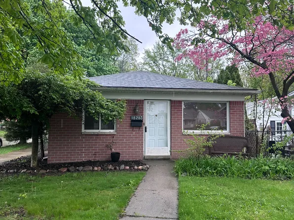 18203 Colgate St, Dearborn Heights, MI 48125
