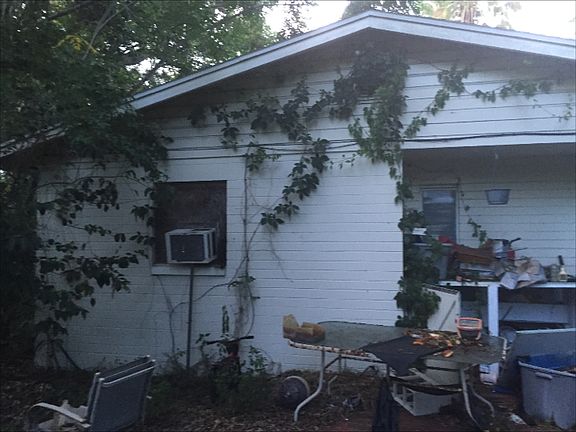 3rd image of 717 N Flamingo Dr