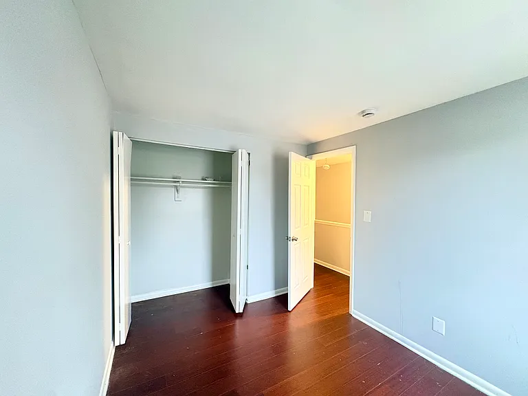 1307 E Madison St — Photo 3