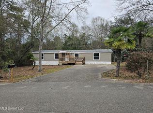 9712 Lualini Pl, Diamondhead, MS 39525