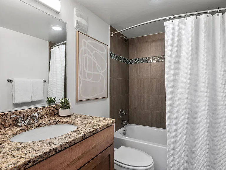 306 E Grace St — Photo 46