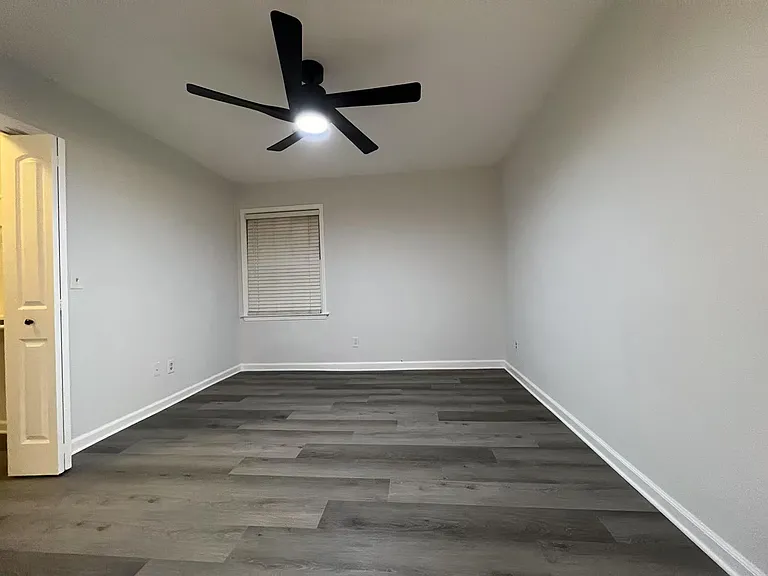 5020 Leeshire Trl — Photo 16
