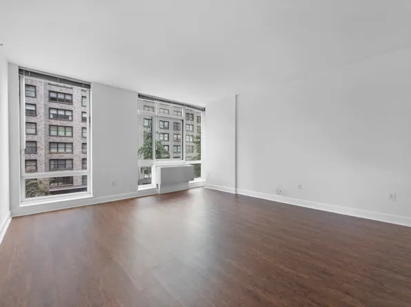 212 E 57th St APT 3A, New York, NY 10022
