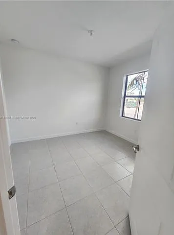 23331 SW 128th Ave — Photo 3