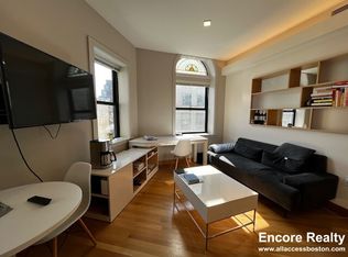 15 Hilliard St #101, Cambridge, MA 02138