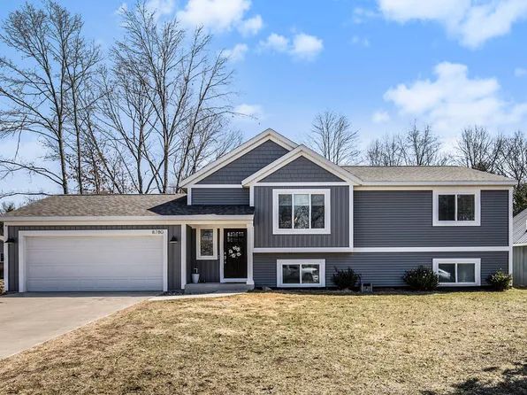 8780 Huron Dr, Howard City, MI 49329