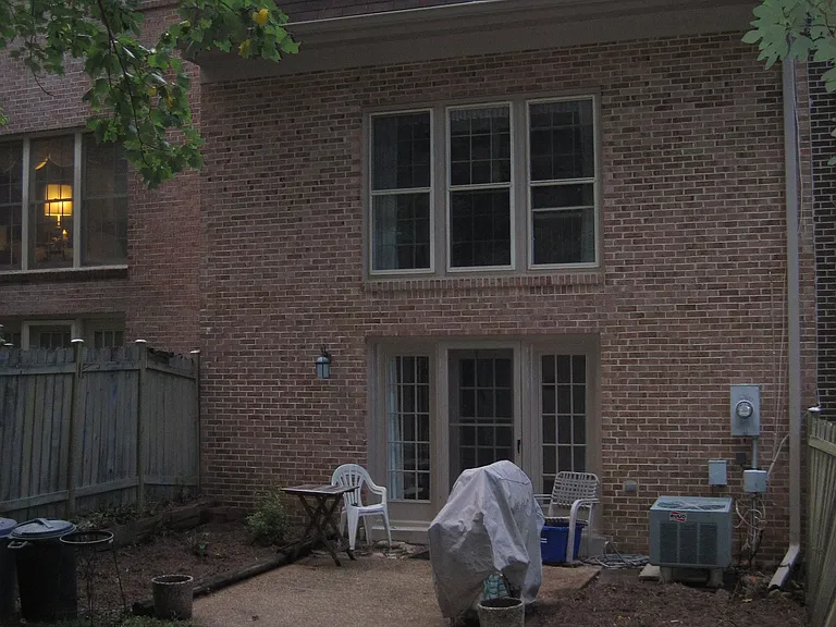 10345 Hampshire Green Ave — Photo 4