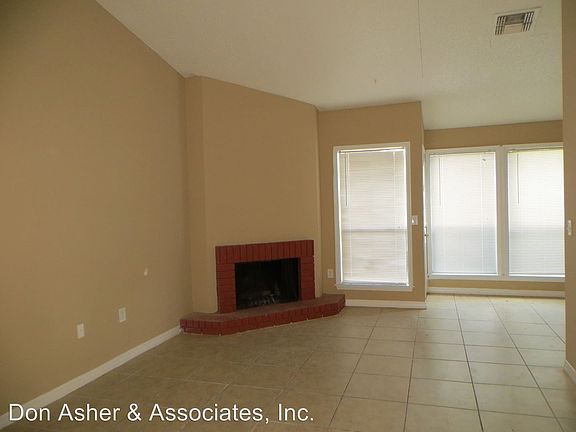 4th image of 601 Montego Bay Ct N Unit 601