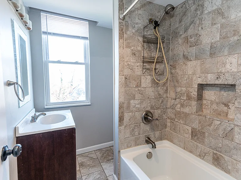 1600 Rutherford Ave #B — Photo 14
