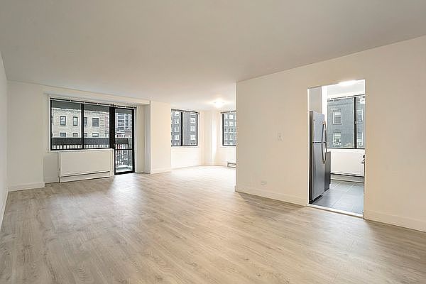 1st image of 200 E 33rd St APT 25i