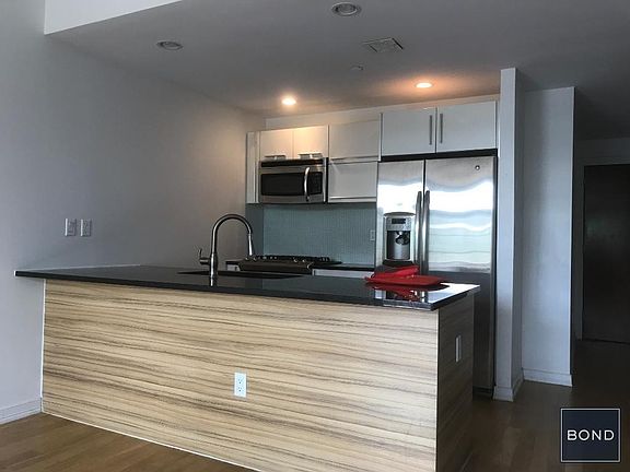 4th image of 2311 21st Ave APT 2K