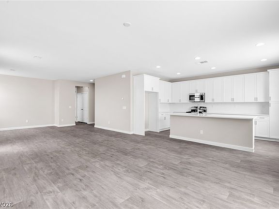 3rd image of 10507 S Lisa Ln