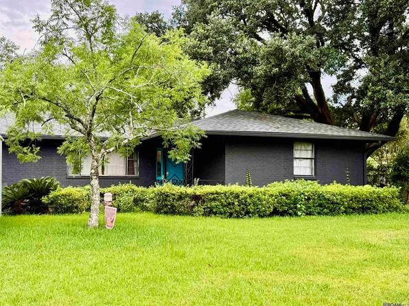 9334 W Damuth Dr, Baton Rouge, LA 70815