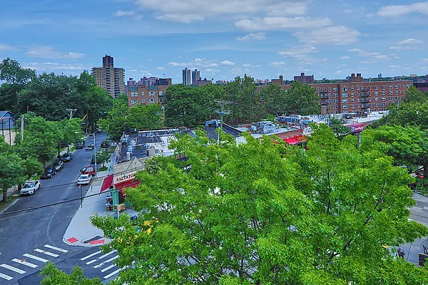 Rented by Brown Harris Stevens | media 21