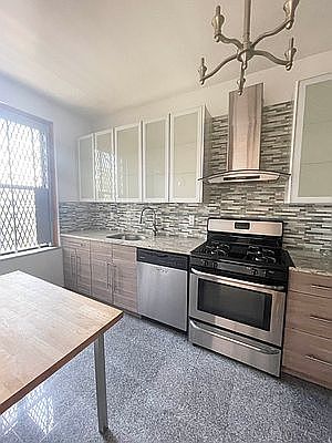 4th image of 80 Edgecombe Ave APT 43