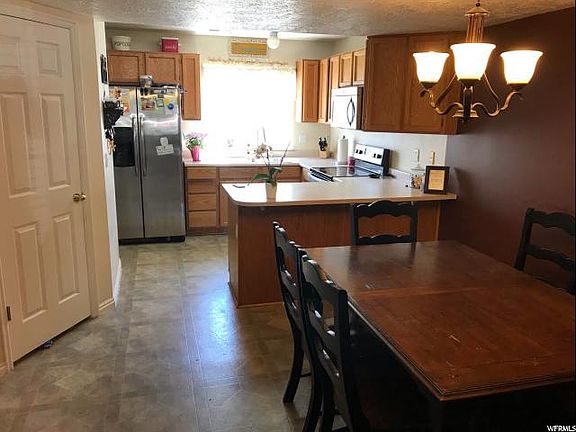 5th image of 2719 S Centerbrook Dr