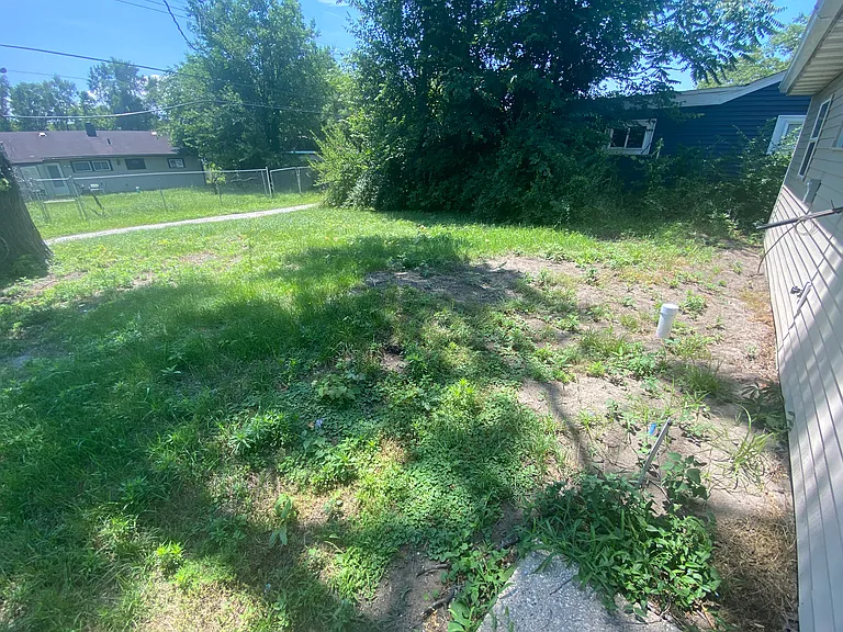 2517 E 21st Ave — Photo 18