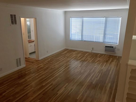 5th image of 1429 N Fairfax Ave APT 6