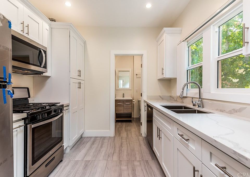 1st image of 86 N Catalina Ave APT 4
