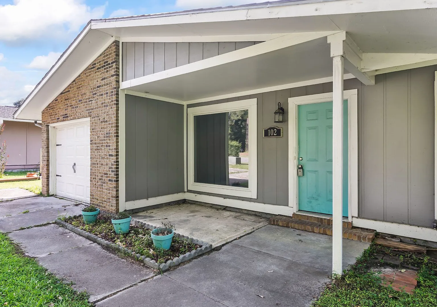 Granite Counters, Large Deck & Huge Backyard This One Has It All! — Photo 4