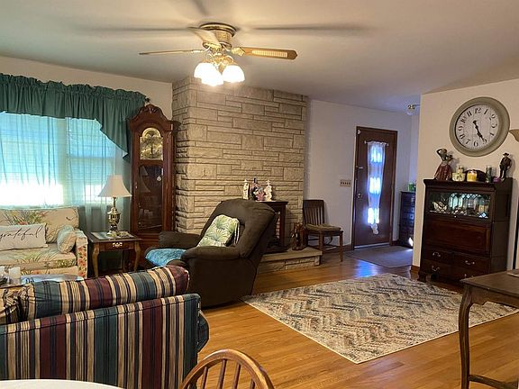 5th image of 104 Westwood Ln