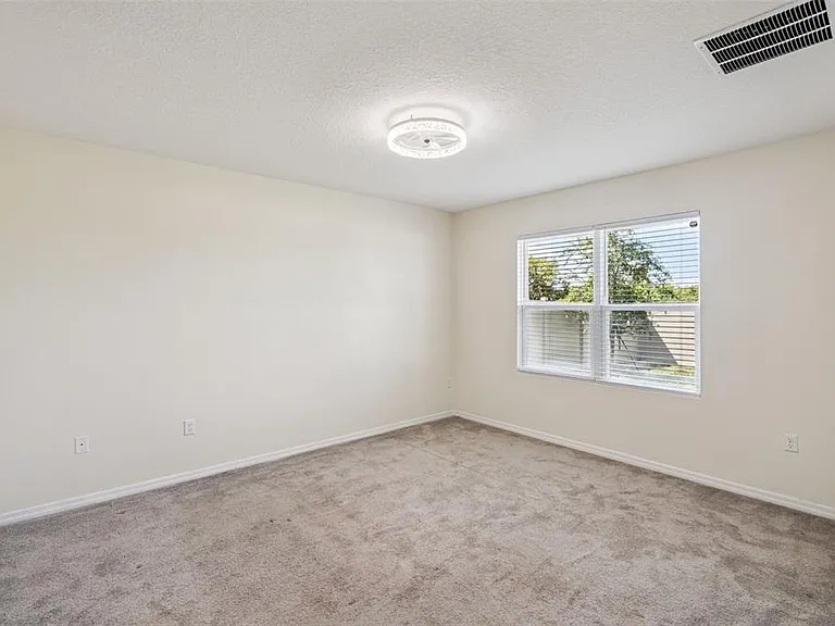 544 Park Place Blvd — Photo 17