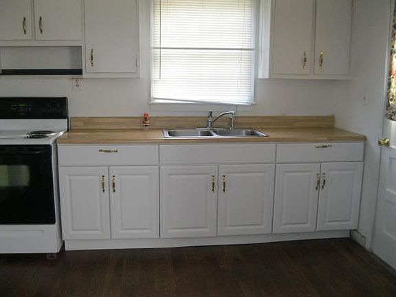 4th image of 702 Virginia Ave