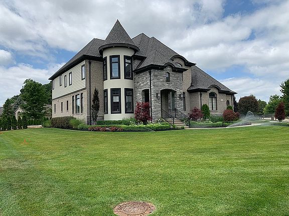 3rd image of 52199 Chickadee Ln