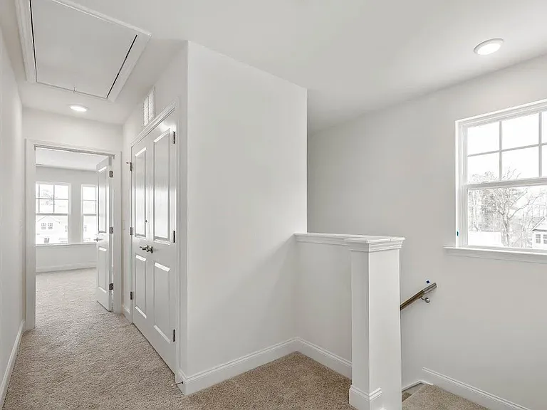 53 Lavender Ln — Photo 7