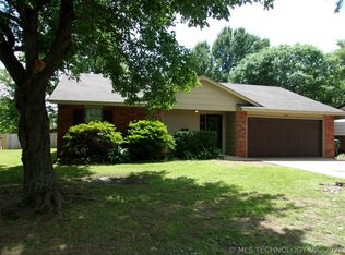 2207 E Broadway St, Muskogee, OK 74403