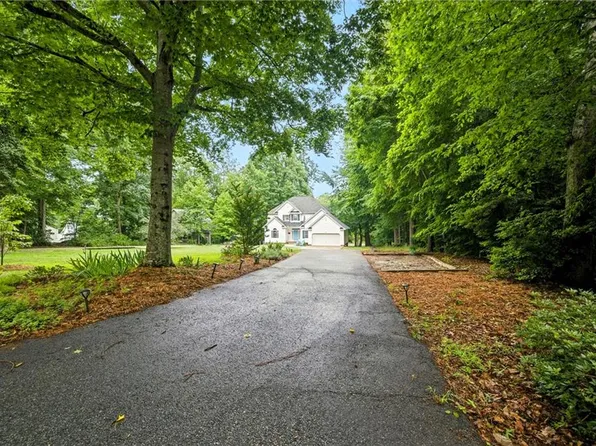 7953 Founders Mill Way, Gloucester, VA 23061