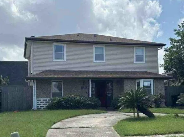 7140 W Renaissance Ct, New Orleans, LA 70128