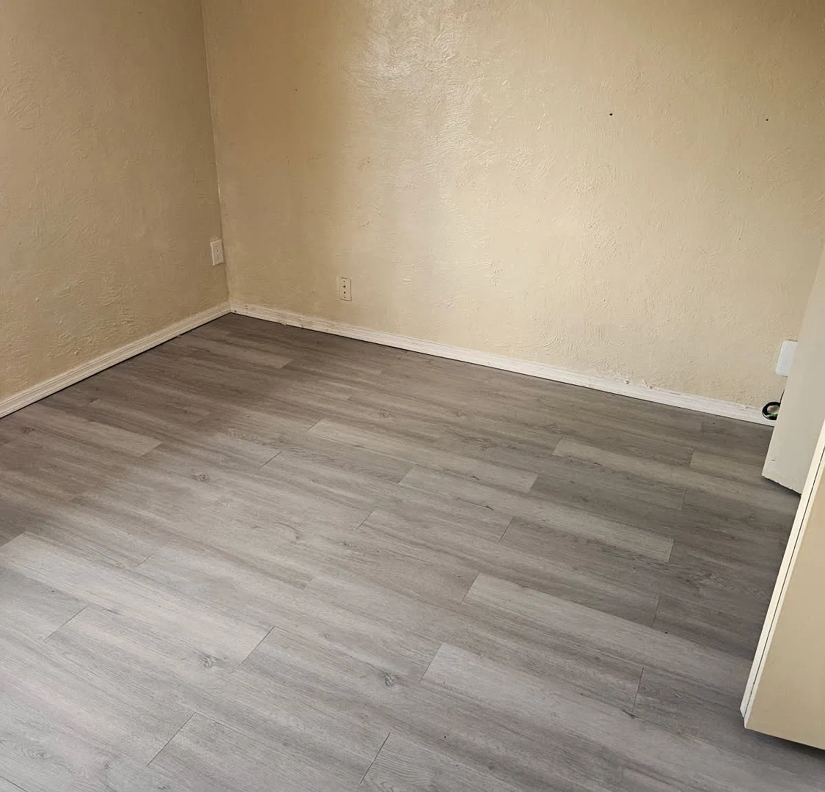 3 bed, 1300 sqft, $1,200 — Photo 3