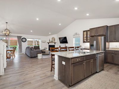 2058 Attenborough St, Shakopee, MN, 55379