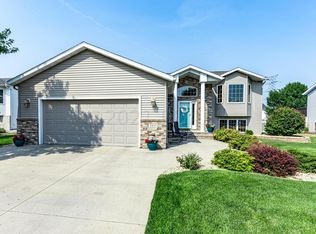 3337 Jackson St S, Fargo, ND 58104
