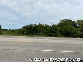 3rd image of 25145 E Highway 51