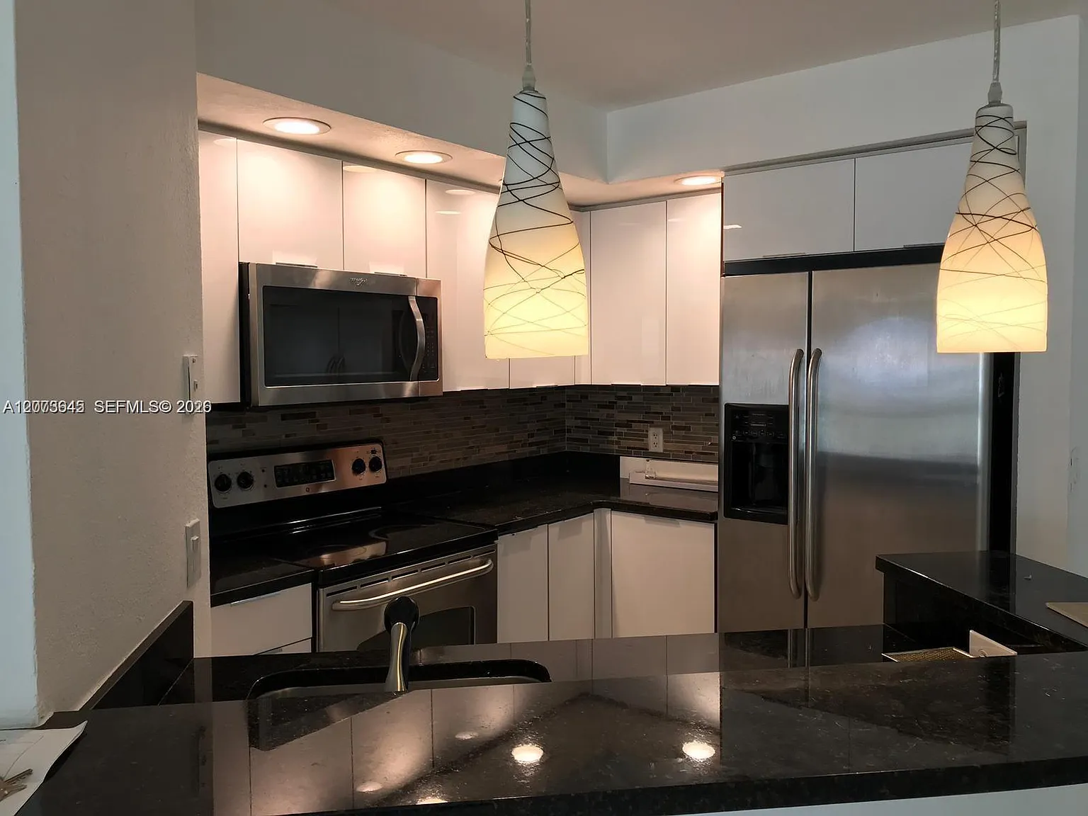 Coral Key Condo — Photo 2