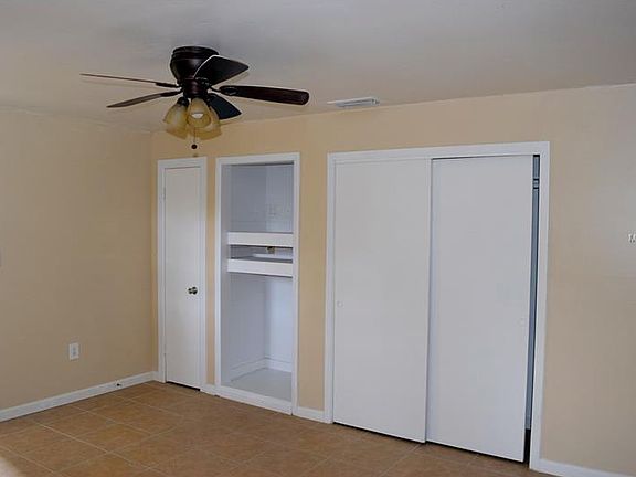 5th image of 833 Lafayette Ln