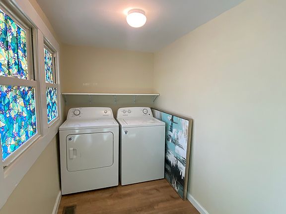 laundry/mud room