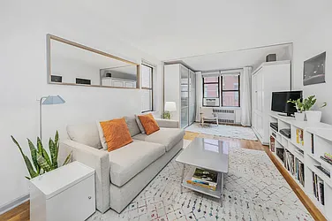 54 East 8th Street, #5H