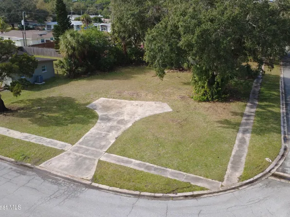 1045 Butia St, Merritt Island, FL 32953