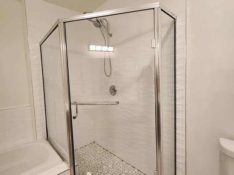 147 S Doheny Dr #102 — Photo 34
