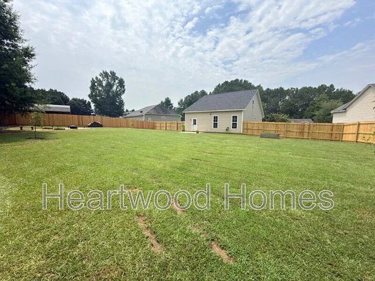 249 Blythe Creek Dr — Photo 41