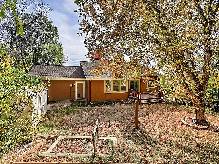 6940 Meadowwood Pl — Photo 29