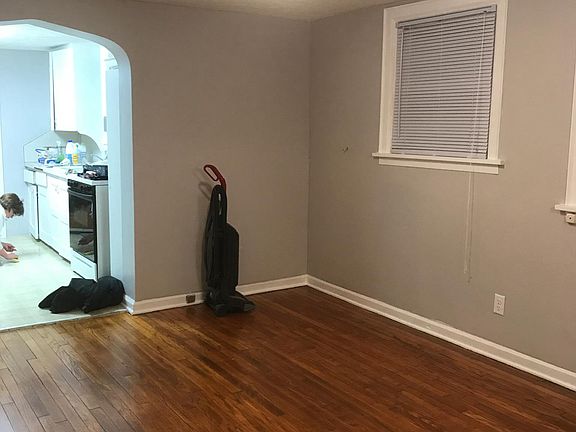 5th image of 2512 S 32nd Ave APT 5