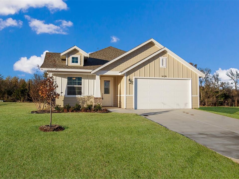 1st image of 1429 Bluebonnett Blvd