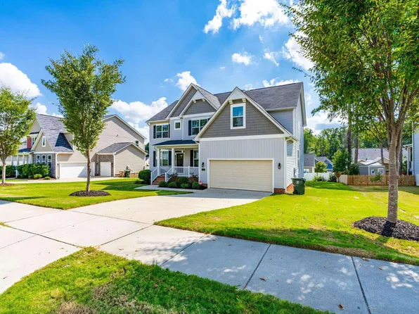 124 Blossom Creek Dr, Garner, NC 27529