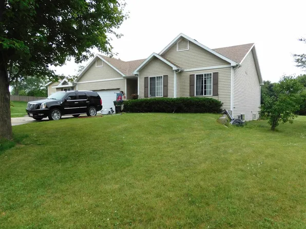 311 Spoke Cir, Sun Prairie, WI 53590