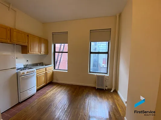 Rented by FirstService Realty (legacy) | media 7